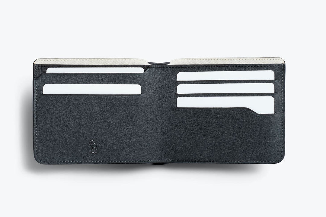 Hide &amp; Seek Premium Edition - Black